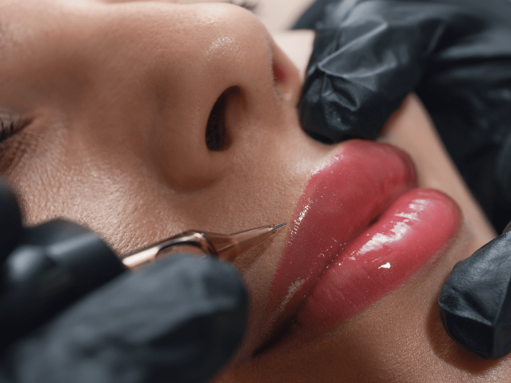 Lips cosmetic